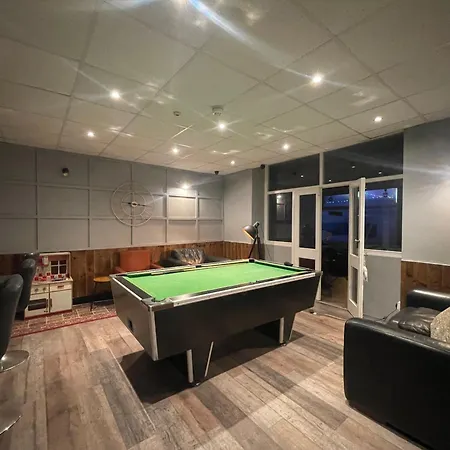 Oakwell Family Hotel-3